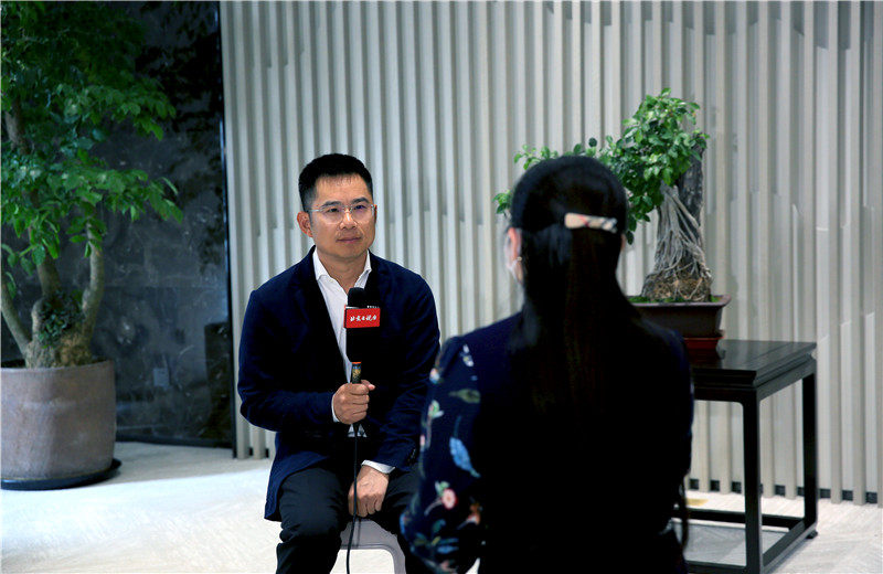 2020年5月6日，北京电视台就“疫情当前，建筑行业如何做好复工复产工作”，到中天北京集团实地走访，中天北京集团总裁张向洪作为朝阳区人大代表接受访问。